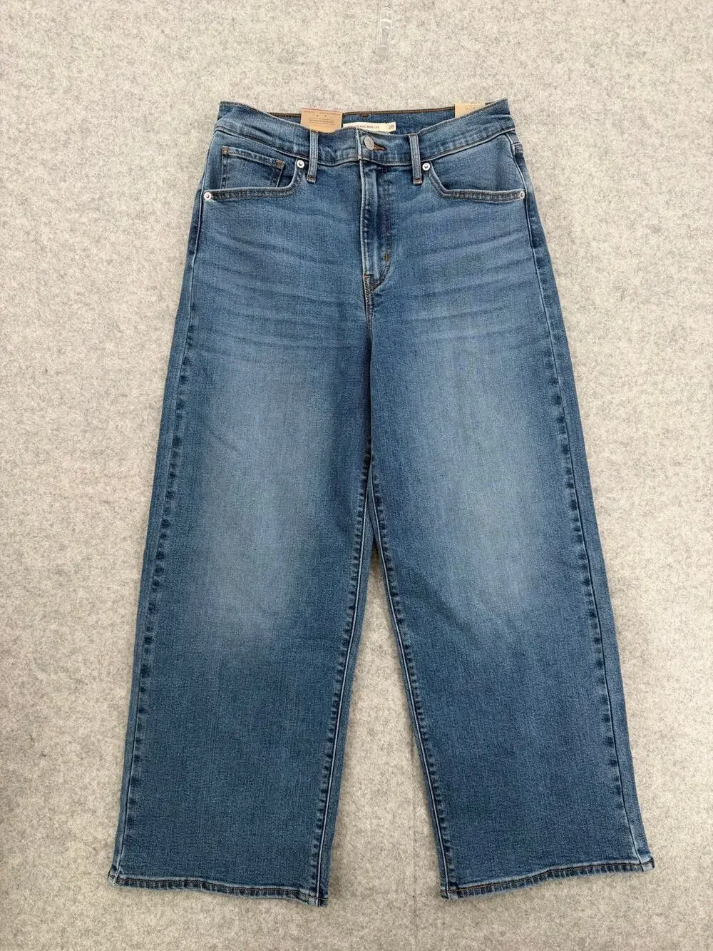 NWT Levi's Blue High-Rise Wide-Leg Jeans Size 28